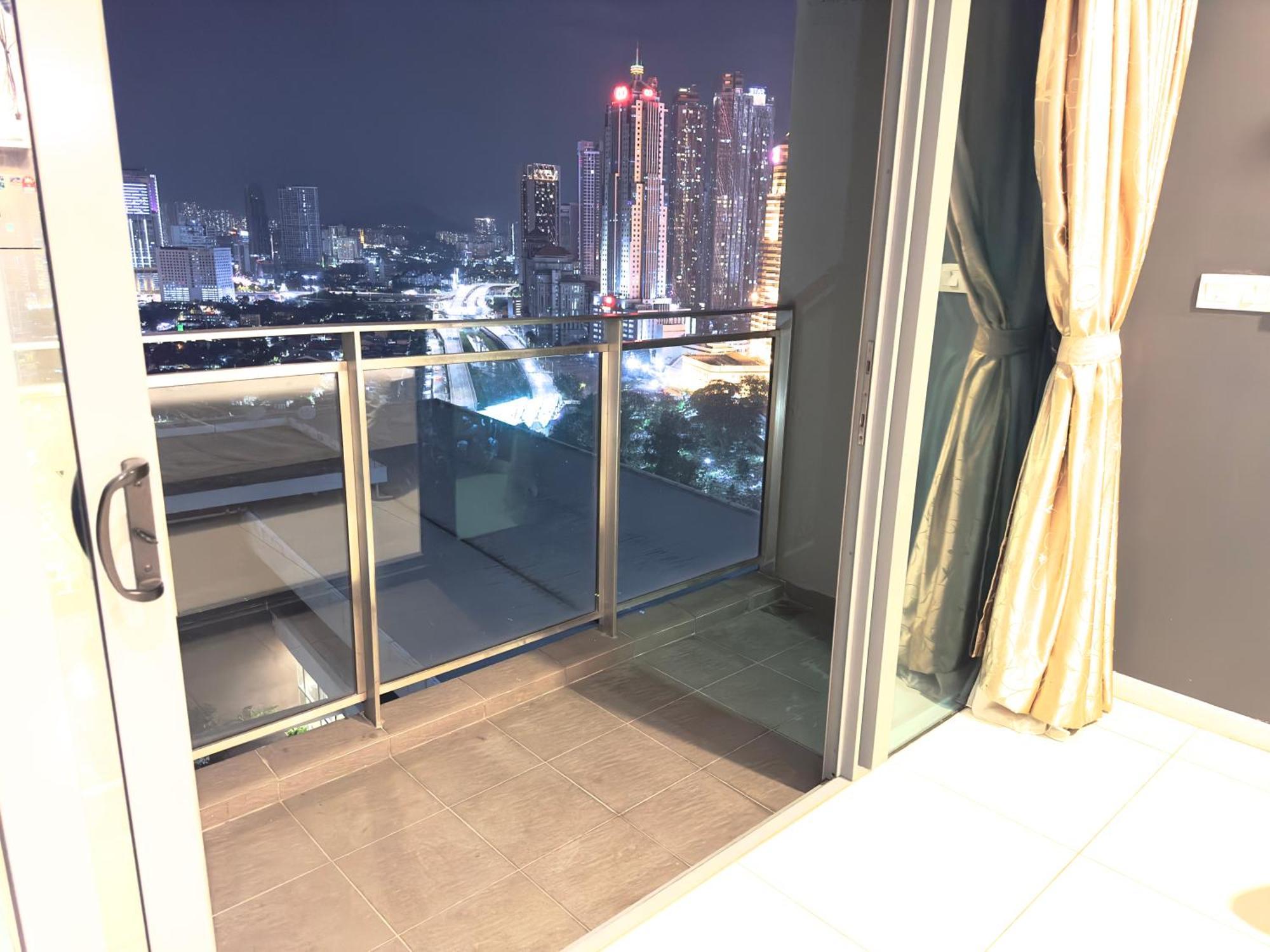 Summer Suites Klcc By Star Куала Лумпур Екстериор снимка